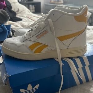 Reebok women White and Yellow Sneakers